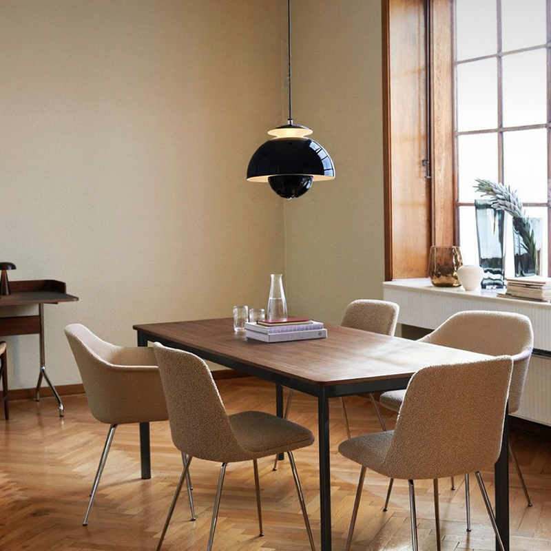 LumiBourgeon™ – Lustre Créatif au Design Floral Rétro