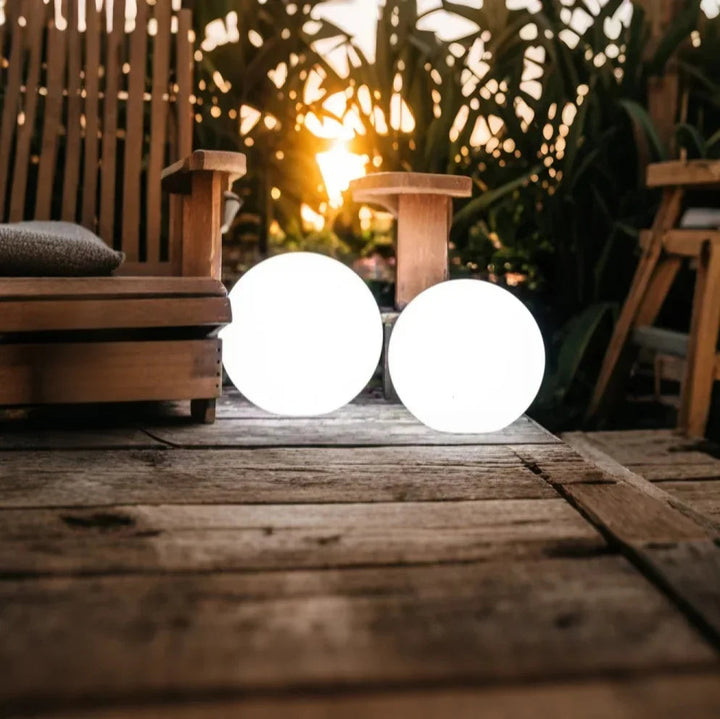 OrbiLume™ – Bulle de Lumière Solaire pour Extérieur