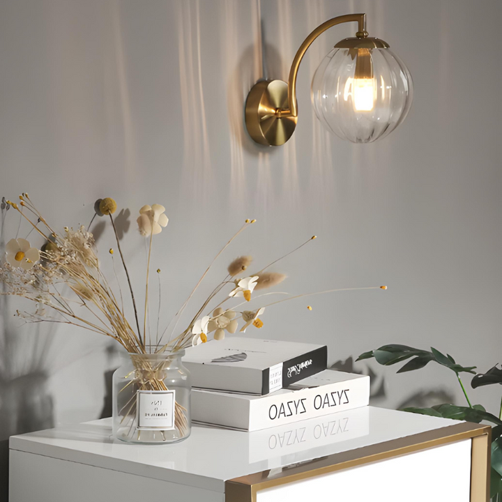 NordiVerre™ – Applique Murale Élégante à Effet Vitrail
