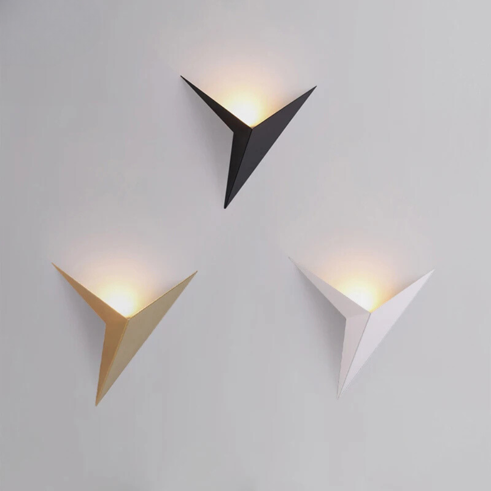 Luminark™ – Applique LED Triangulaire au Style Scandinave