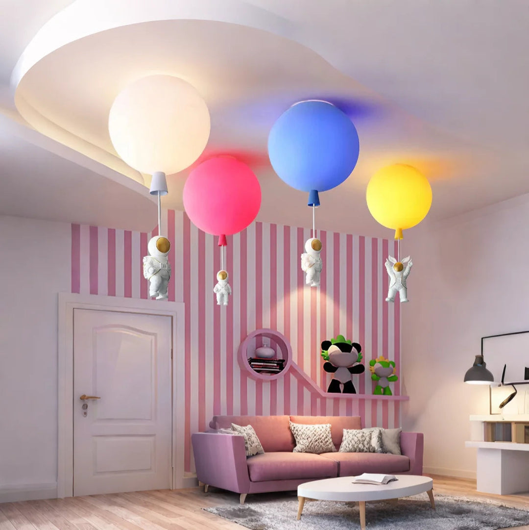 GalaxiLight™ – Éclairage Astronaute Suspendu avec LED