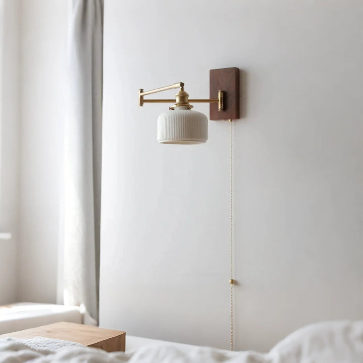 ÉcoAngle™ – Applique Orientable en Bois Naturel