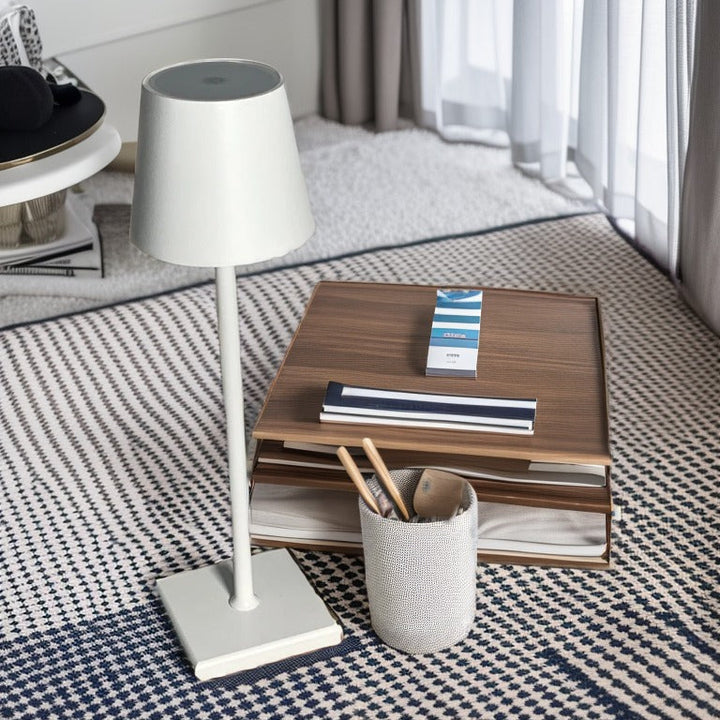 ToucheLumi™ – Lampe de Table LED à l’Allure Moderne
