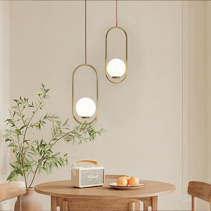 BrumeLumi™ – Lustre Élégant en Verre Satiné