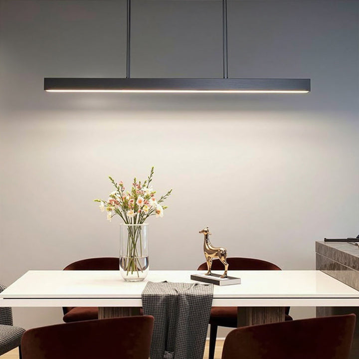 LinéaLumi™ – Lustre Minimaliste en Bande Longue