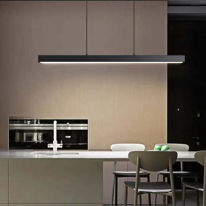 LinéaLumi™ – Lustre Minimaliste en Bande Longue