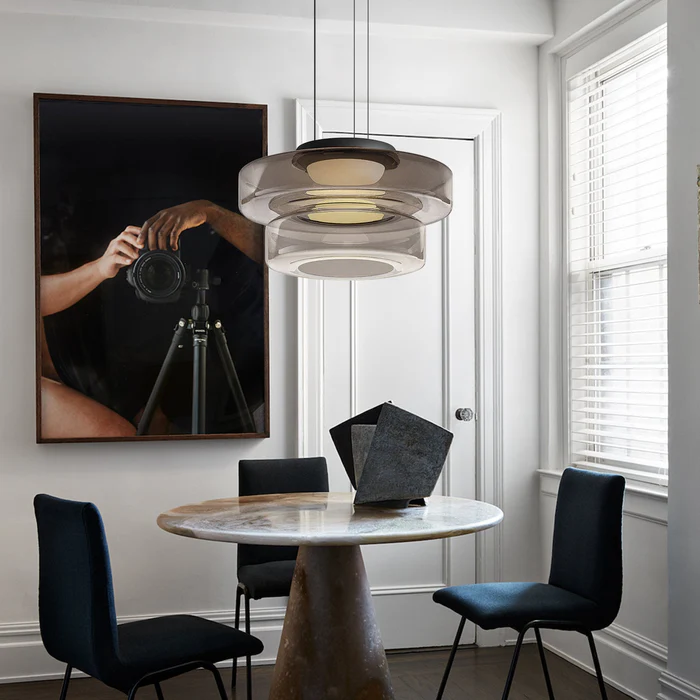 VerreLinéa™ – Suspension Élégante aux Lignes Modernistes