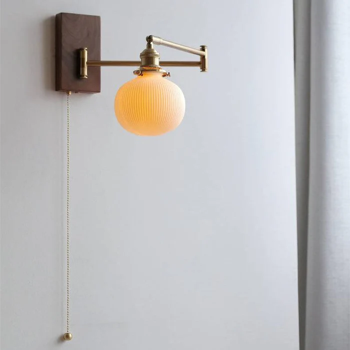 ÉcoAngle™ – Applique Orientable en Bois Naturel