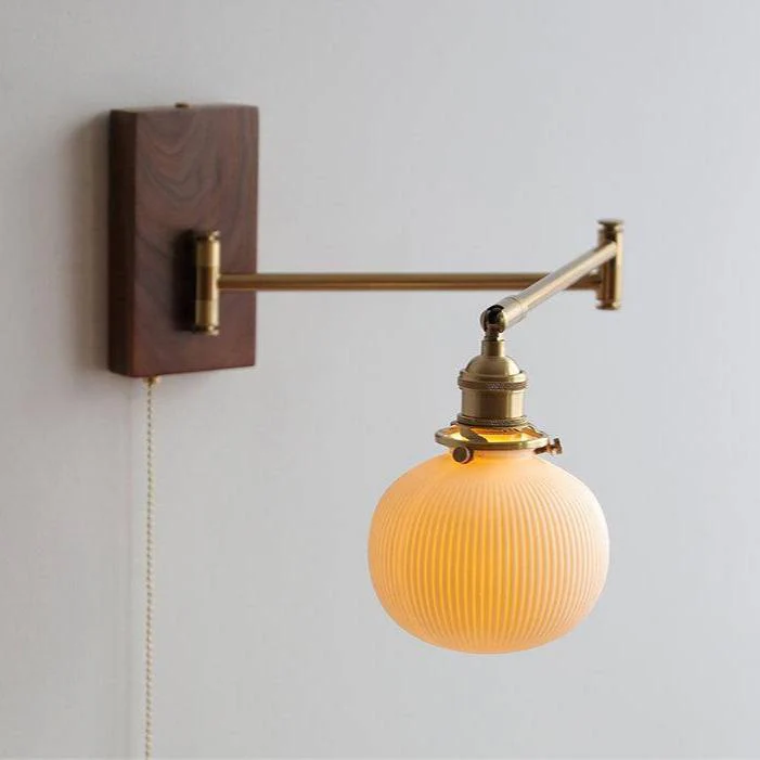 ÉcoAngle™ – Applique Orientable en Bois Naturel