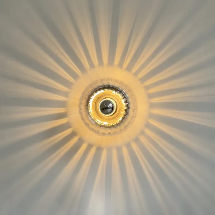 LumiNordBau™ – Éclairage Mural Chic Inspiré du Bauhaus