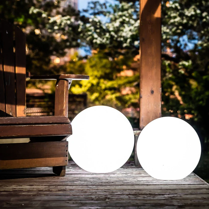 OrbiLume™ – Bulle de Lumière Solaire pour Extérieur