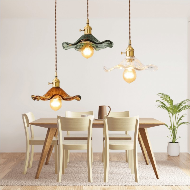 HibiLustre™ – Luminaire Pétale au Style Rétro