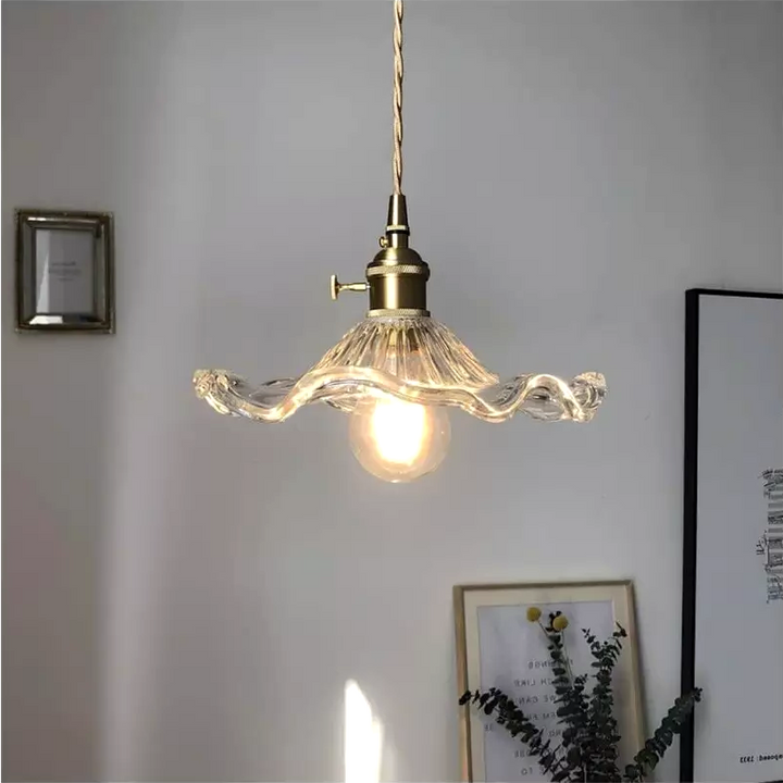HibiLustre™ – Luminaire Pétale au Style Rétro