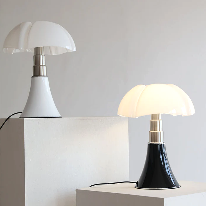 FloréaLumi™ – Lampe de Table Fleur Moderne et Créative