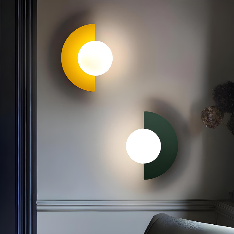 VerraLume™ – Applique LED en Verre Teinté au Style Scandinave