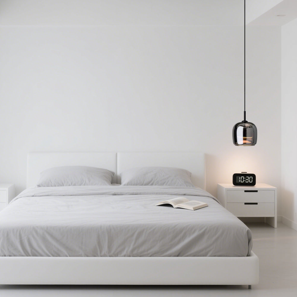 NoctaLumi™ – Lampe Pendante Sombre au Design Raffiné
