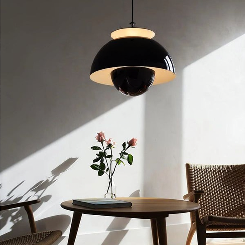 LumiBourgeon™ – Lustre Créatif au Design Floral Rétro