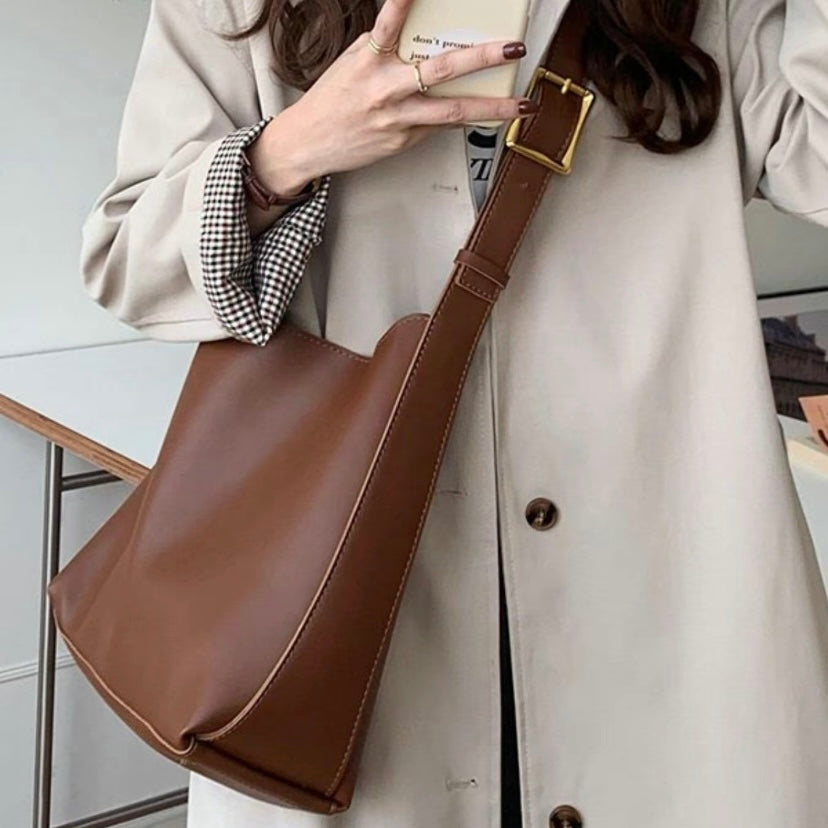 NuitBelle™ – Sac Noir Polyvalent au Style Raffiné