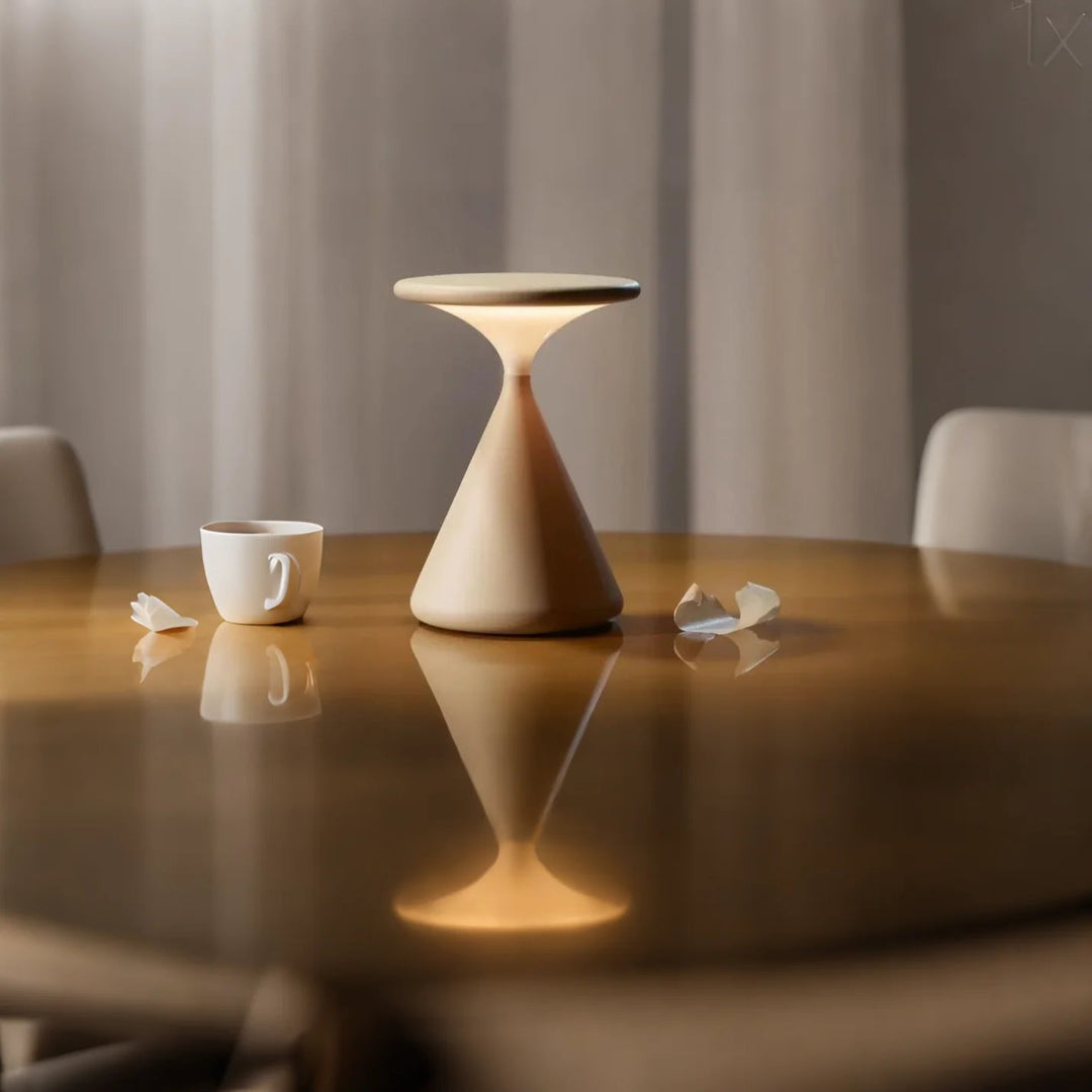 ÉclatSablier™ – Lampe de Table Sculpturale et Élégante