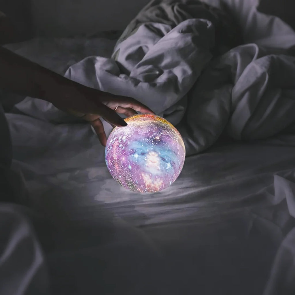 LuneCréa™ – Lampe de Table Inspirée de la Lune et de l’Espace
