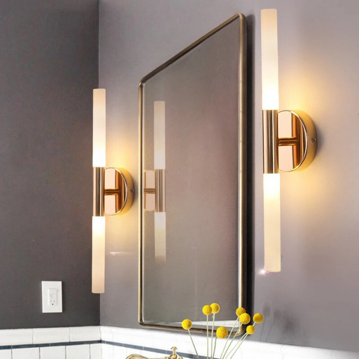 LineaMetal™ – Applique Murale Design en Métal Brossé