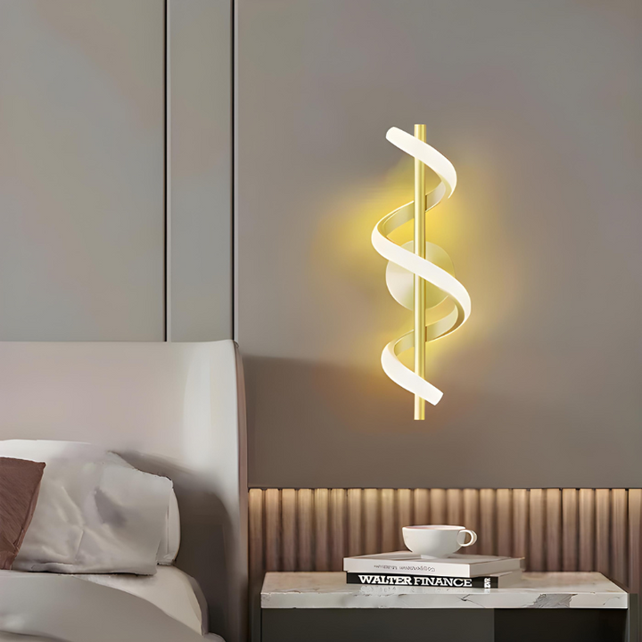 GoldLine™ – Applique Murale Moderne aux Finitions Élégantes