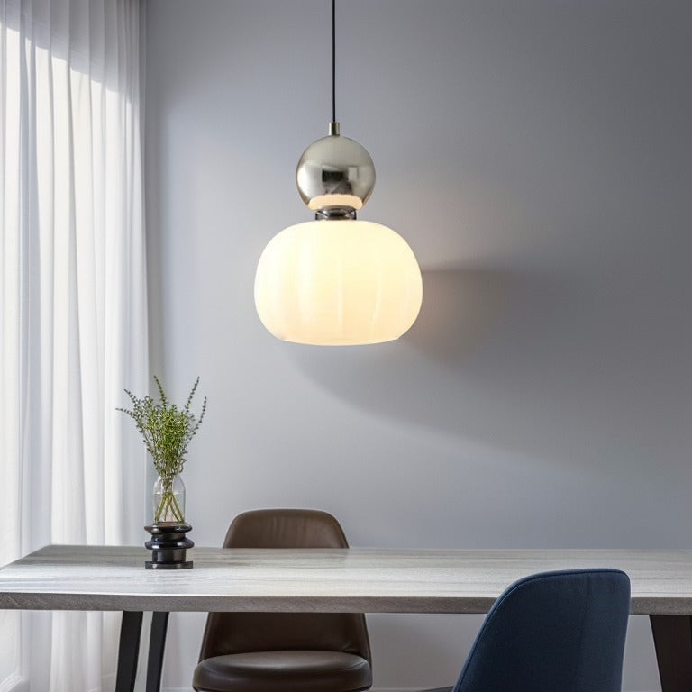 LumiCrème™ – Suspension Douce Inspirée de l’Art Déco