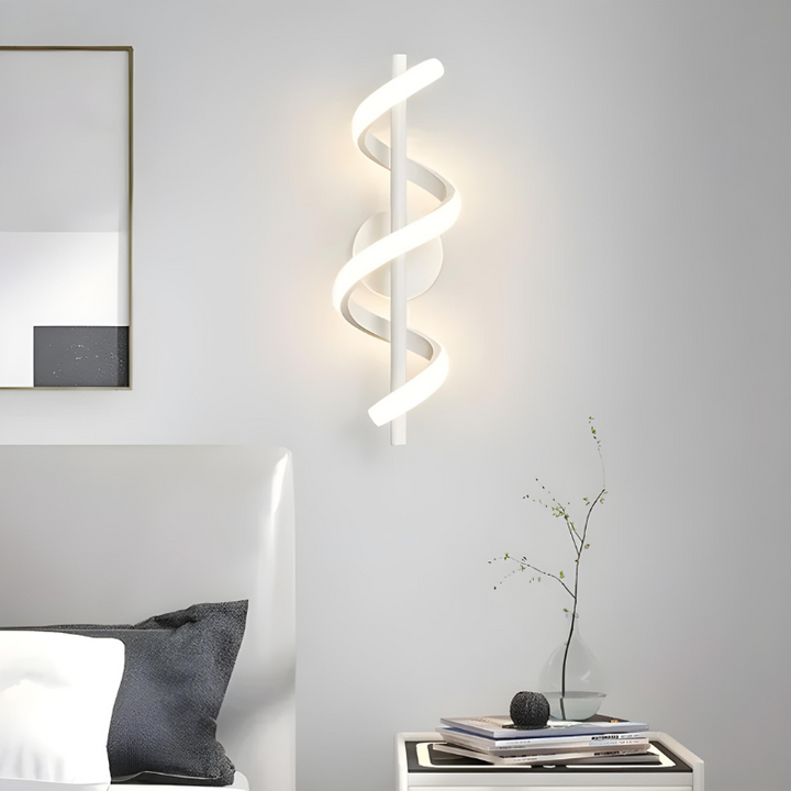 GoldLine™ – Applique Murale Moderne aux Finitions Élégantes