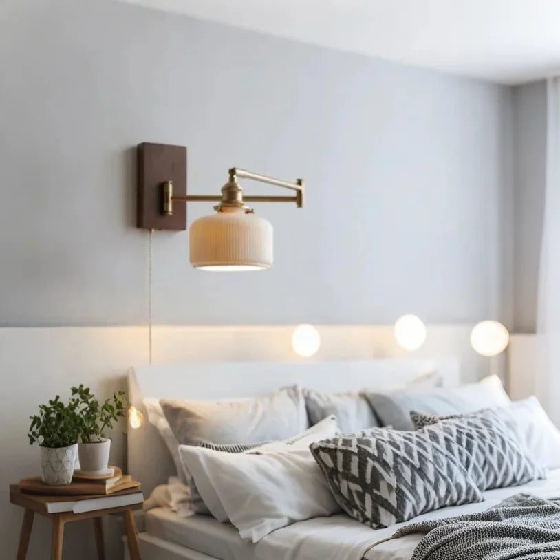 ÉcoAngle™ – Applique Orientable en Bois Naturel