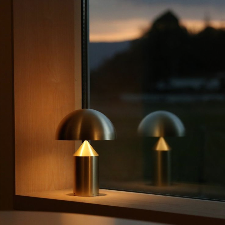 MétalFusion™ – Lampe de Table Créative en Métal