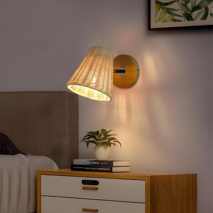 Éclat Bohème™ – Lampe Murale Rotative en Rotin Naturel