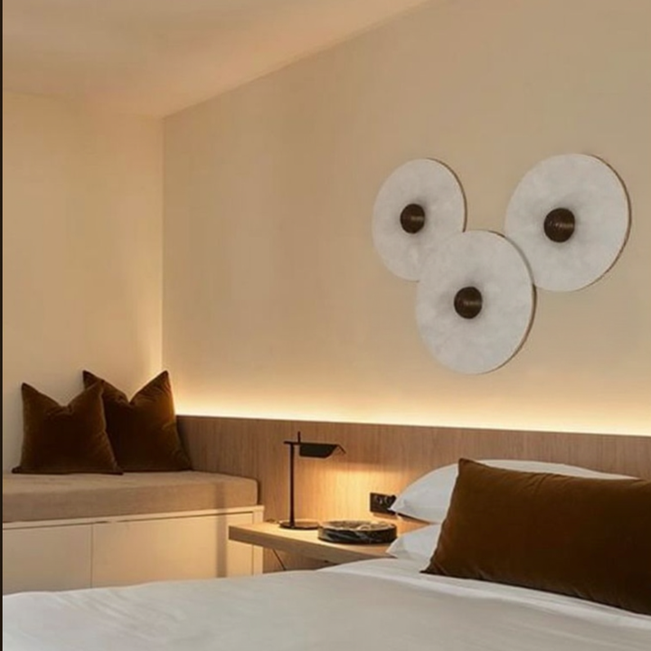 ÉpureBlanche™ – Applique Albâtre au Design Circulaire