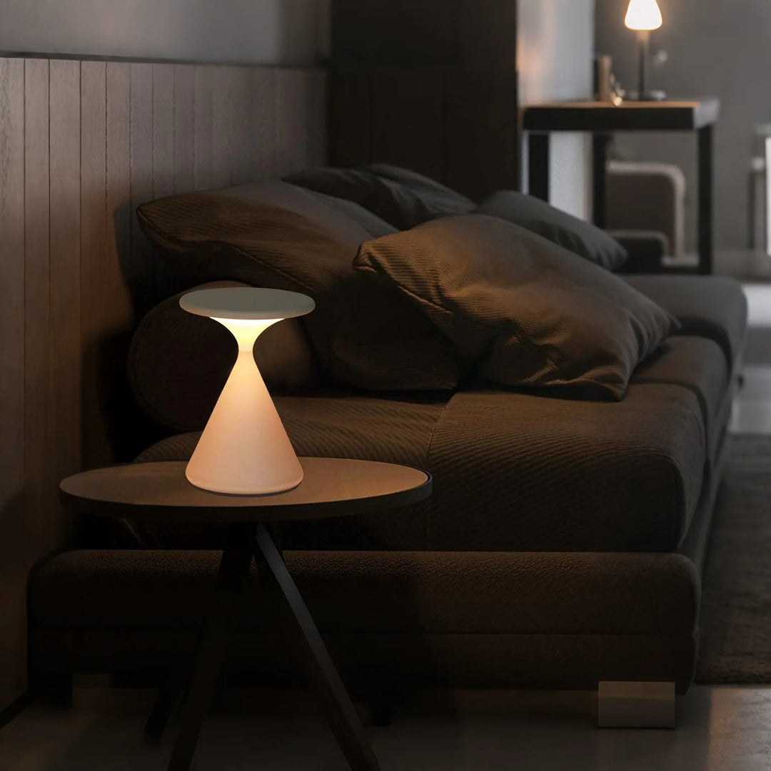 ÉclatSablier™ – Lampe de Table Sculpturale et Élégante