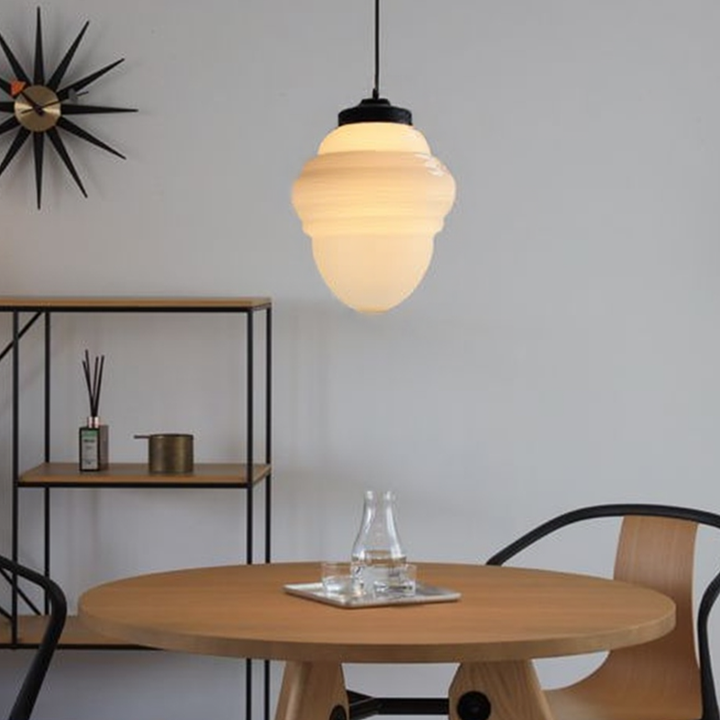 BrumeLumi™ – Suspension Élégante au Charme Rétro