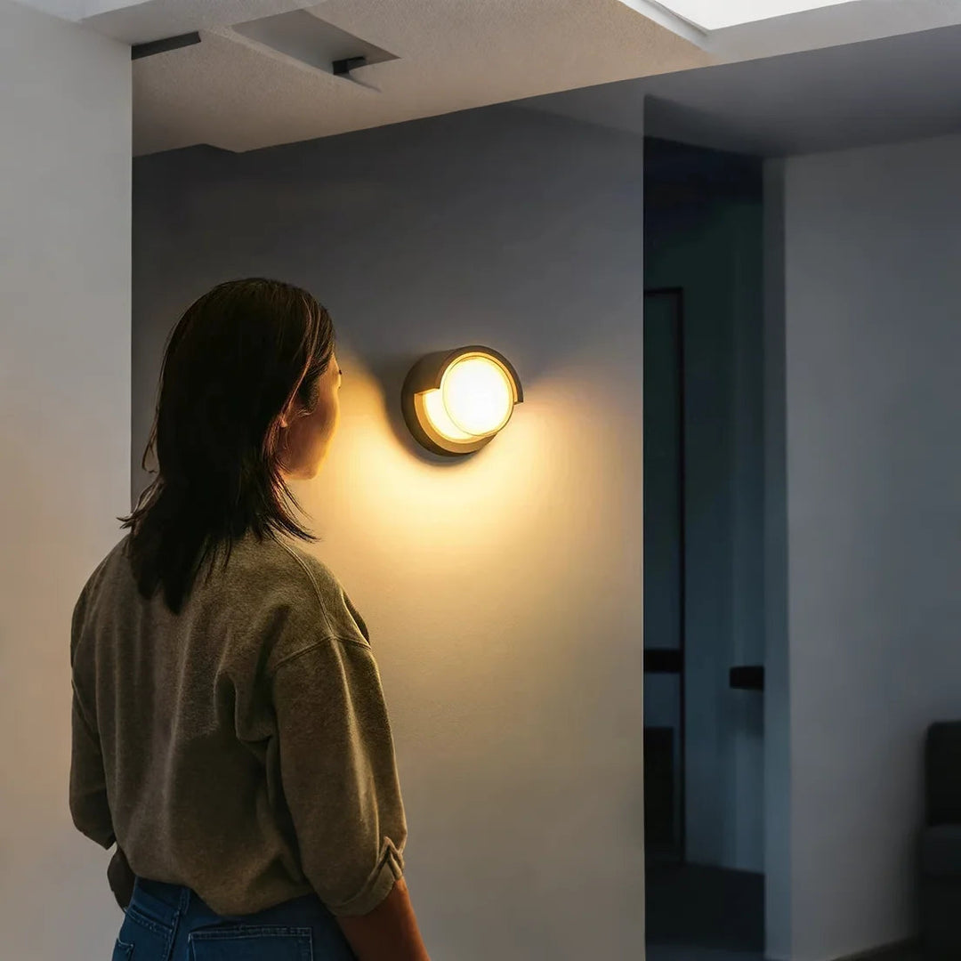 SmartBrise™ – Applique Connectée à Activation Automatique