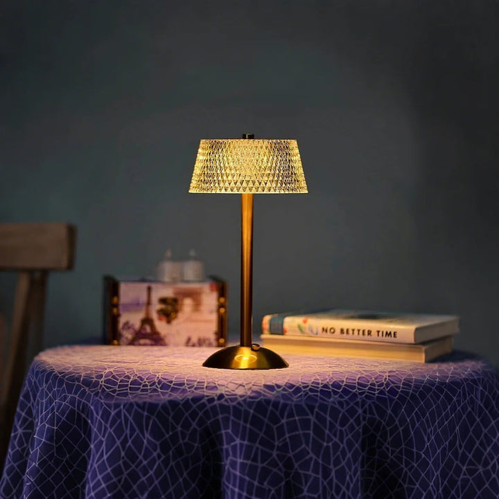 CristalLux™ – Lampe Métal Design Épuré