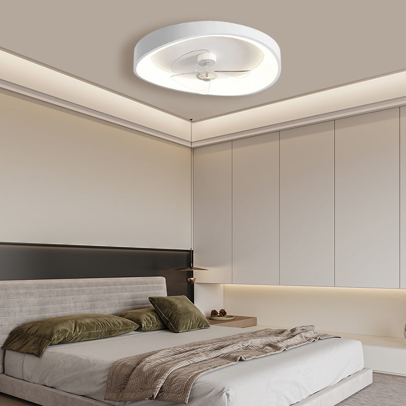 NeutraFan™ – Plafonnier Ventilateur Blanc au Style Épuré