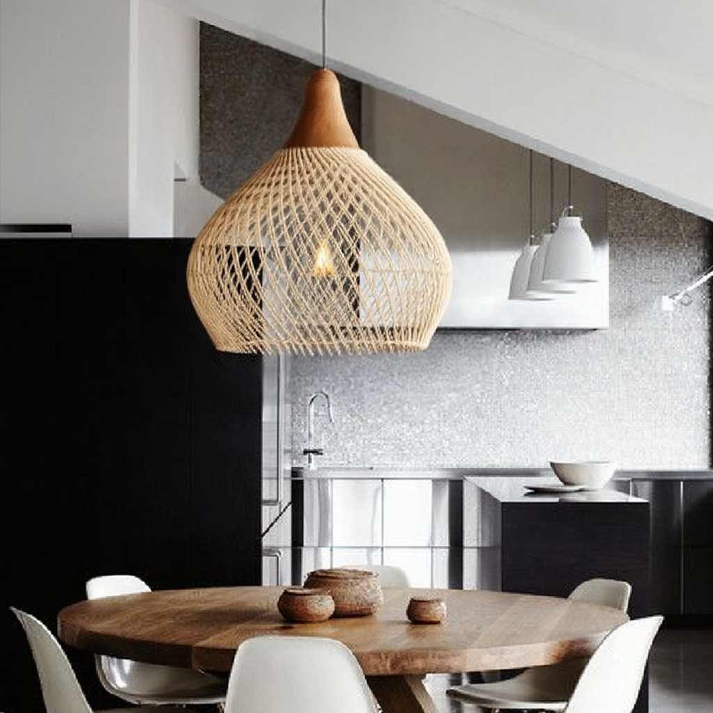 RattaLuxe™ – Lustre Vintage en Rotin Tressé
