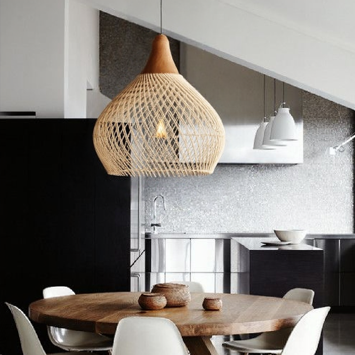 RattaLuxe™ – Lustre Vintage en Rotin Tressé