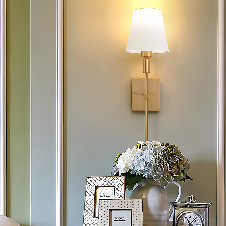 TimelessGlow™ – Applique Murale Classique Élégante