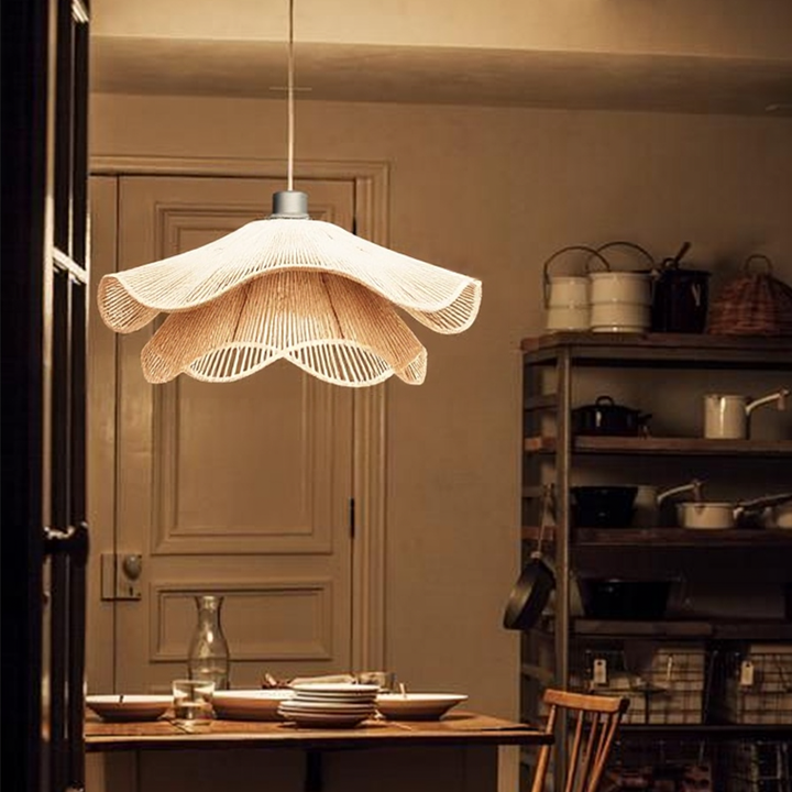 PailleLustre™ – Suspension Rétro au Tressage Naturel