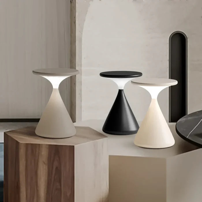 ÉclatSablier™ – Lampe de Table Sculpturale et Élégante