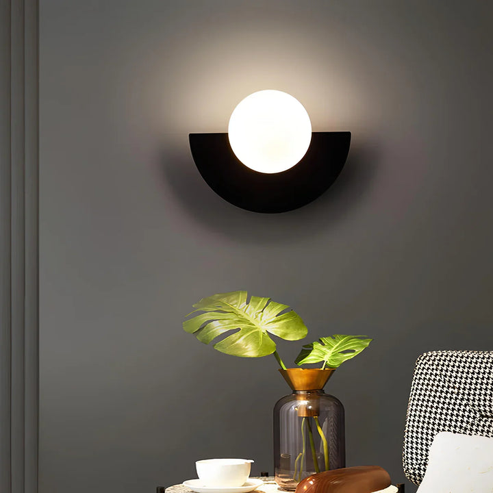 VerraLume™ – Applique LED en Verre Teinté au Style Scandinave