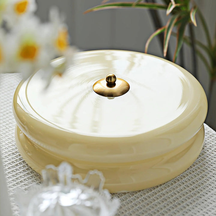Sucrélia™ – Lustre Déco Crème à l’Allure Pâtissière