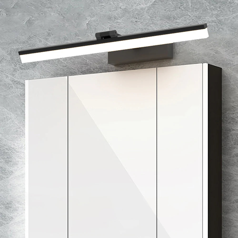 ÉbèneLux™ – Applique Murale Noire au Style Épuré