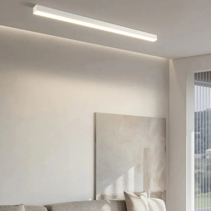 LinéaLux™ – Plafonnier Long Minimaliste et Moderne