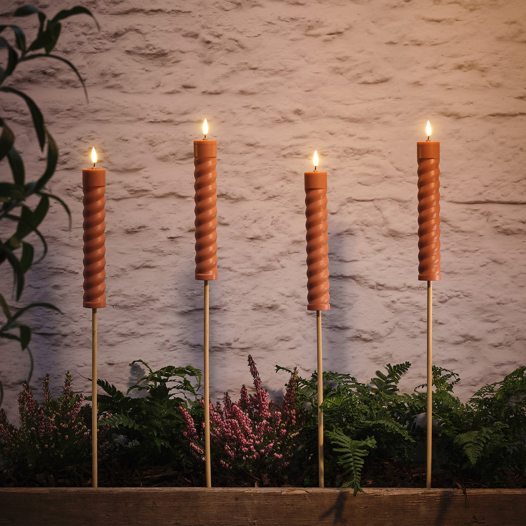 TorchGlow™ – Lot de 4 Bougies Solaires Terracotta à Effet Flamme
