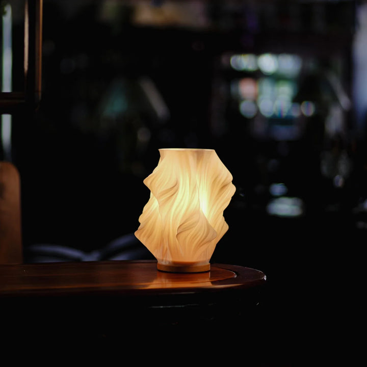 LumaWave™ – Lampe Élégante à Lumière Personnalisable