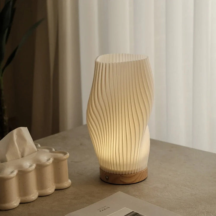 LumaWave™ – Lampe Élégante à Lumière Personnalisable