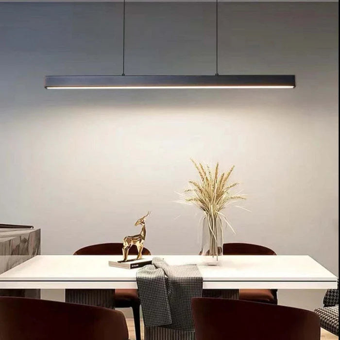 LinéaLumi™ – Lustre Minimaliste en Bande Longue